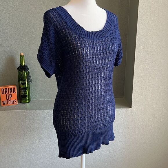 Sweater - Picture 2 of 4